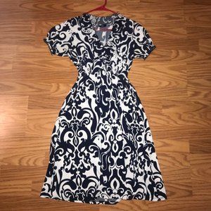 Short sleeve dress